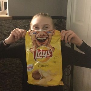 Meet your Posher, Elise